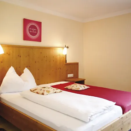 Han/Misafirhane Landgasthof Ploschenberg Kottmannsdorf