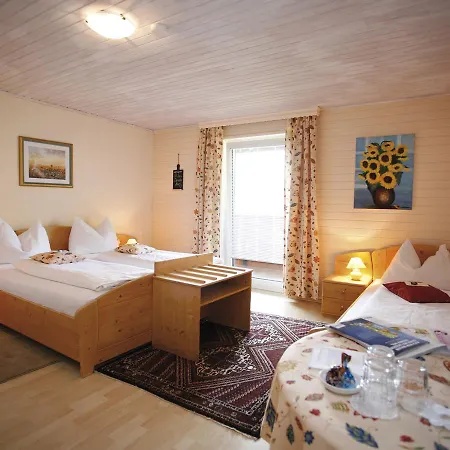 Han/Misafirhane Landgasthof Ploschenberg *