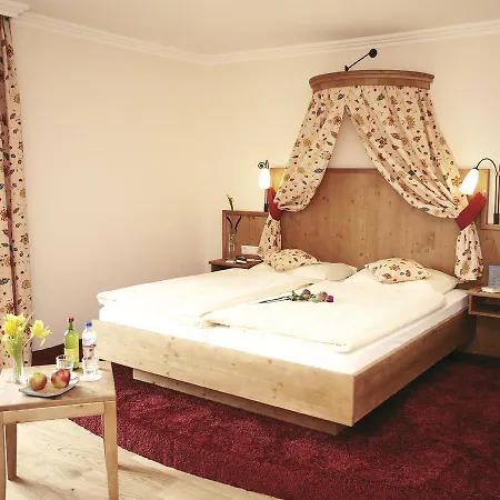 Landgasthof Ploschenberg Han/Misafirhane