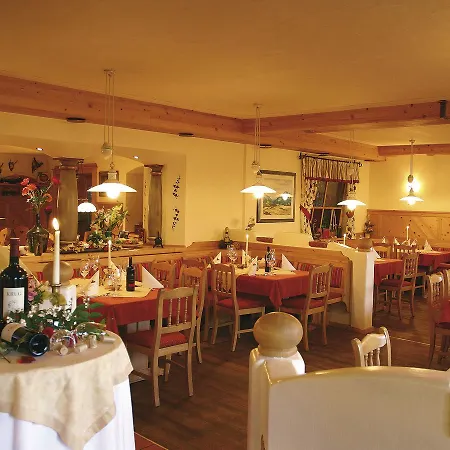 Landgasthof Ploschenberg Han/Misafirhane