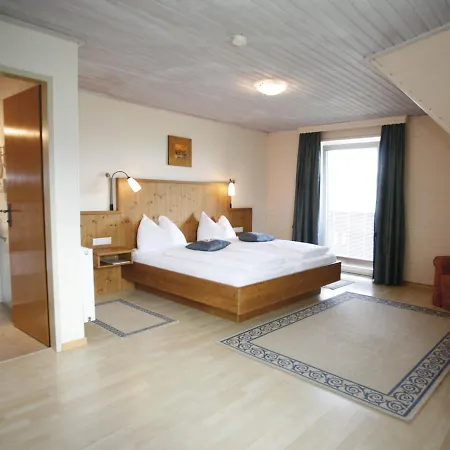 Han/Misafirhane Landgasthof Ploschenberg Kottmannsdorf